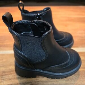 Baby Gap Kids Black Wingtip Chelsea Boots Size 5 Side Zip Pull Tab NWOT